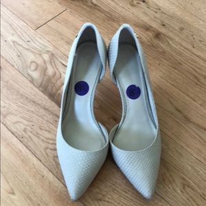 Cream Calvin Klein Pumps 8 1/2